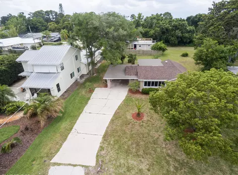 1816 S Riverside Dr, Edgewater, FL 32141 photo 2