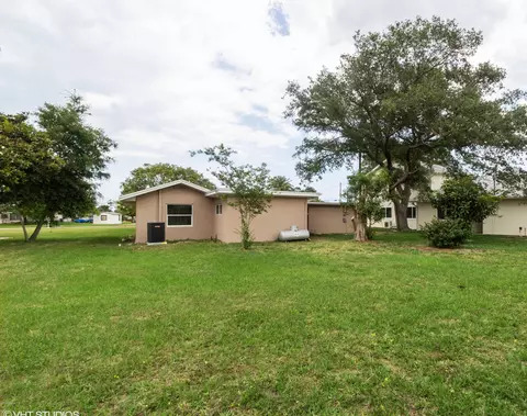 1816 S Riverside Dr, Edgewater, FL 32141 photo 21