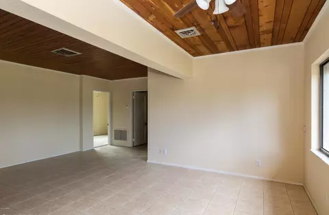 1816 S Riverside Dr, Edgewater, FL 32141 photo 5