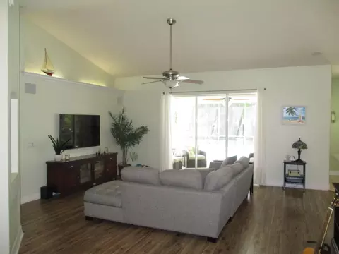 3 Waterbluff Dr, Ormond Beach, FL 32174 photo 2