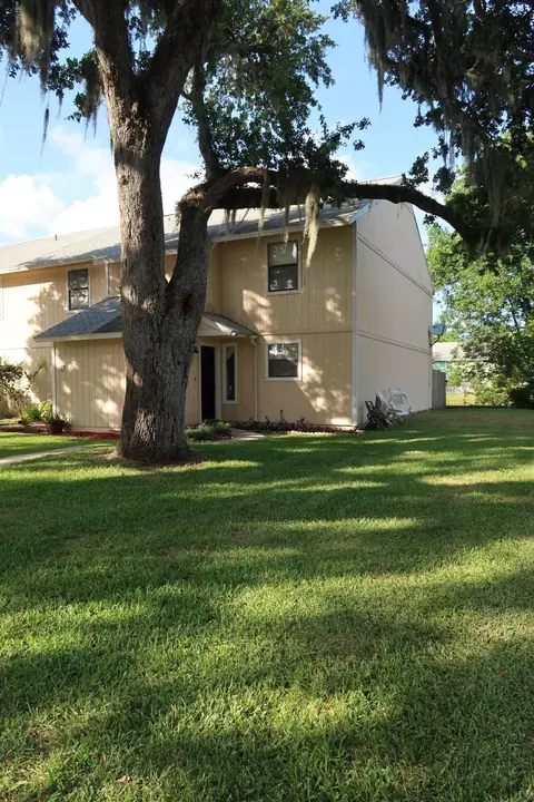 19 Tomoka Meadows Blvd, Ormond Beach, FL 32174 photo 2