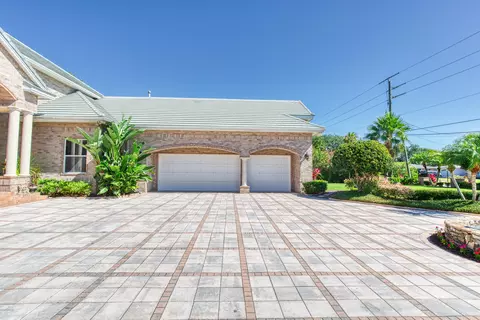 1348 John Anderson Dr, Ormond Beach, FL 32176 photo 5