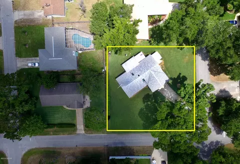 1330 Queen Palm Dr, Edgewater, FL 32132 photo 4