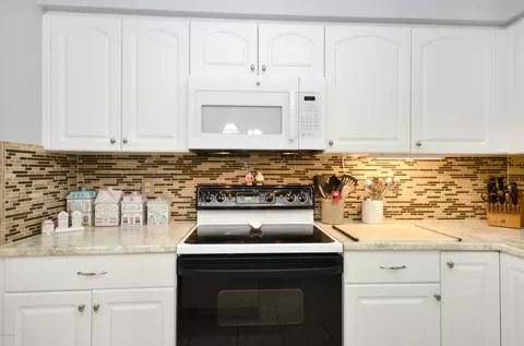 1330 Queen Palm Dr, Edgewater, FL 32132 photo 22