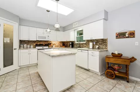 1330 Queen Palm Dr, Edgewater, FL 32132 photo 24