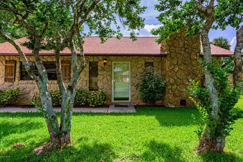 2523 Willow Oak Dr, Edgewater, FL 32141 photo 1