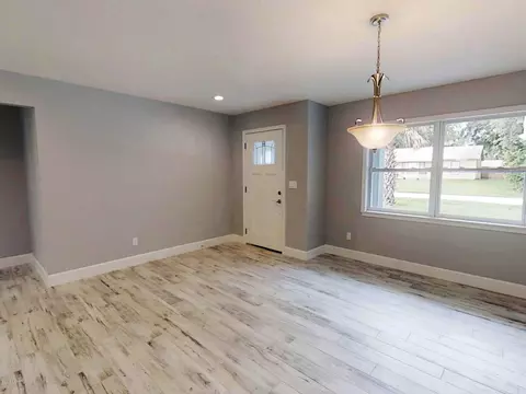 2507 Queen Palm Dr, Edgewater, FL 32141 photo 3