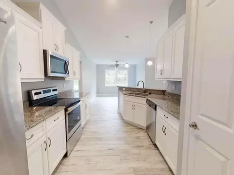 2507 Queen Palm Dr, Edgewater, FL 32141 photo 8