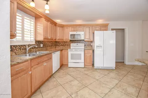 1267 Vanderbilt Dr, Ormond Beach, FL 32174 photo 8