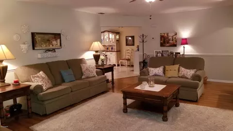 2428 E Tamarind Dr, Edgewater, FL 32141 photo 5