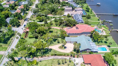 657 N Beach St, Ormond Beach, FL 32174 photo 4