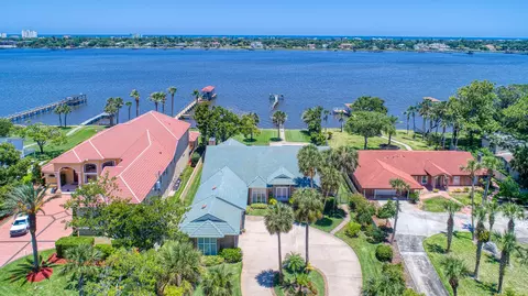 657 N Beach St, Ormond Beach, FL 32174 photo 3