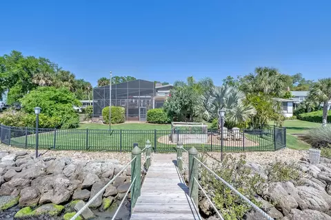 166 Riverside Dr, Ormond Beach, FL 32176 photo 2