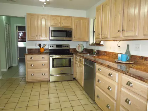 624 Robin Rd #A, Ormond Beach, FL 32176 photo 3