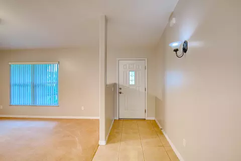 2210 Juniper Dr, Edgewater, FL 32141 photo 4
