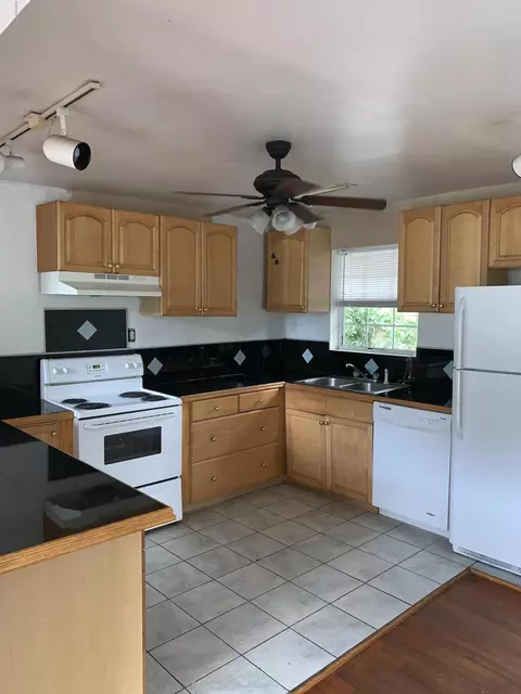 542 S Ridgewood Ave, Ormond Beach, FL 32174 photo 4
