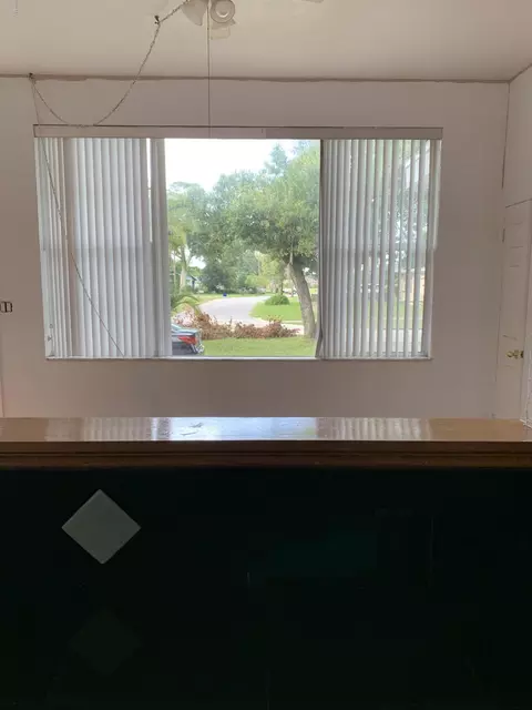 542 S Ridgewood Ave, Ormond Beach, FL 32174 photo 3