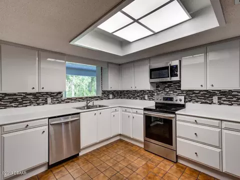210 River Bluff Dr, Ormond Beach, FL 32174 photo 11