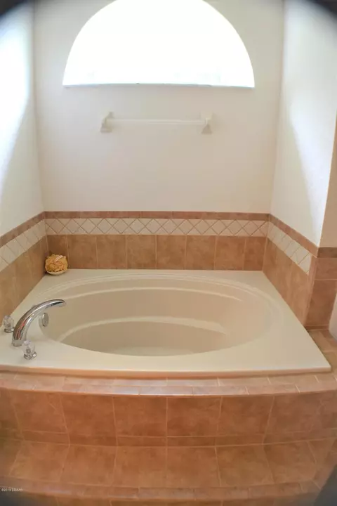 98 Lakebluff Dr, Ormond Beach, FL 32174 photo 9