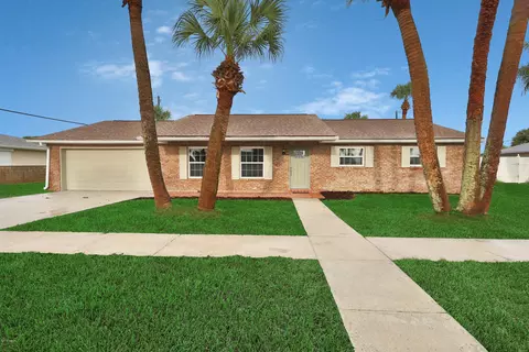 2 E Sovereign Ln, Ormond Beach, FL 32176 photo 1