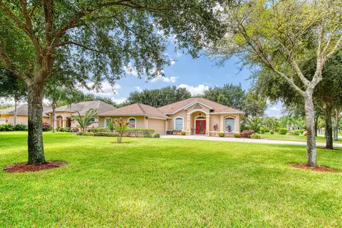 38 Lakecliff Dr, Ormond Beach, FL 32174 photo 2