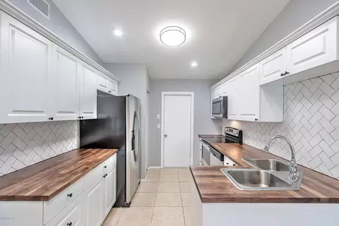 3032 Needle Palm Dr, Edgewater, FL 32141 photo 3