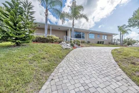 415 N Halifax Dr, Ormond Beach, FL 32176 photo 1
