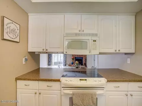 10 Laurel Oaks Cir, Ormond Beach, FL 32174 photo 8
