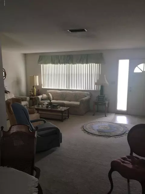 31 Longfellow Cir, Ormond Beach, FL 32176 photo 2