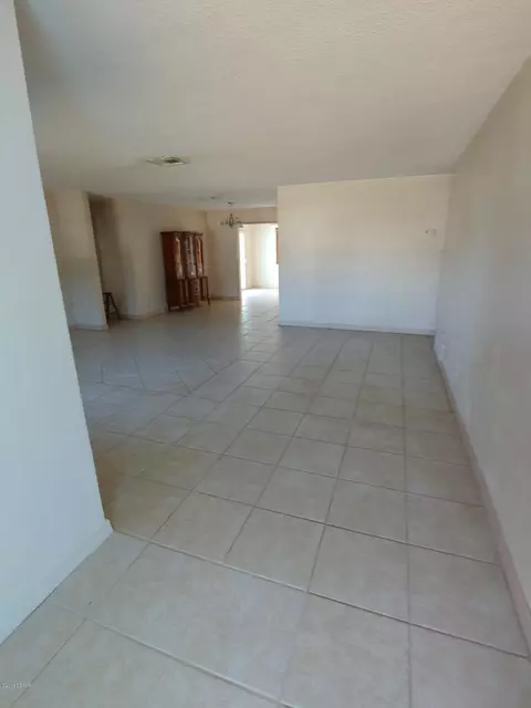 52 Ocean Crest Dr, Ormond Beach, FL 32176 photo 3