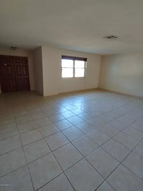 52 Ocean Crest Dr, Ormond Beach, FL 32176 photo 4