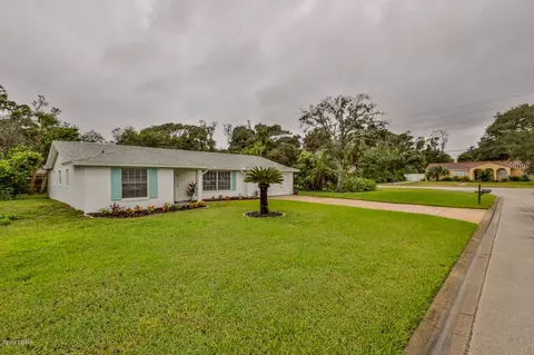 8 Sterling Cir, Ormond Beach, FL 32174 photo 3