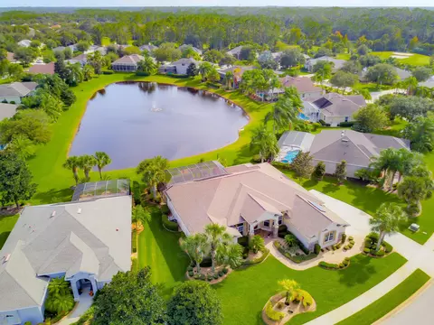 1477 Kilrush Dr, Ormond Beach, FL 32174 photo 4