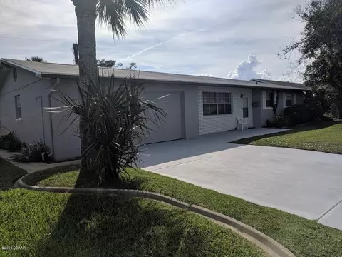 48 Ocean Crest Dr, Ormond Beach, FL 32176 photo 2