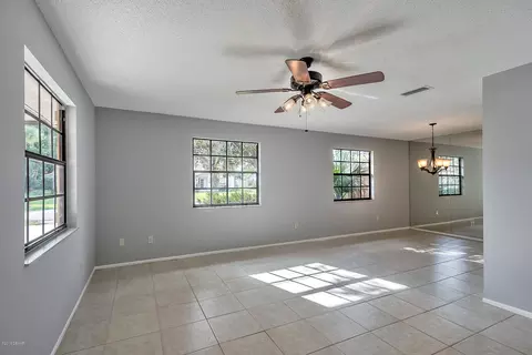 401 Sea Gull Ct, Edgewater, FL 32141 photo 9