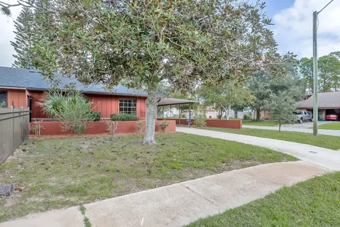 401 Sea Gull Ct, Edgewater, FL 32141 photo 3
