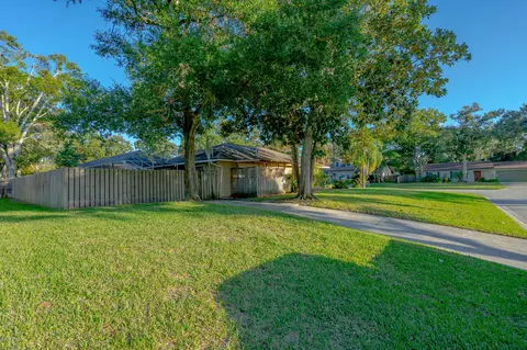 900 Brookside Dr, Ormond Beach, FL 32174 photo 3
