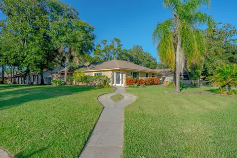 900 Brookside Dr, Ormond Beach, FL 32174 photo 2