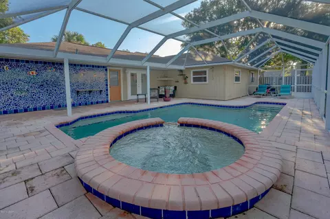 900 Brookside Dr, Ormond Beach, FL 32174 photo 8