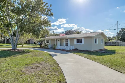 1928 Juniper Dr, Edgewater, FL 32141 photo 3