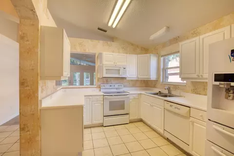 29 Reflections Village Dr, Ormond Beach, FL 32174 photo 12