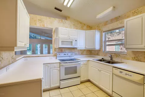 29 Reflections Village Dr, Ormond Beach, FL 32174 photo 13