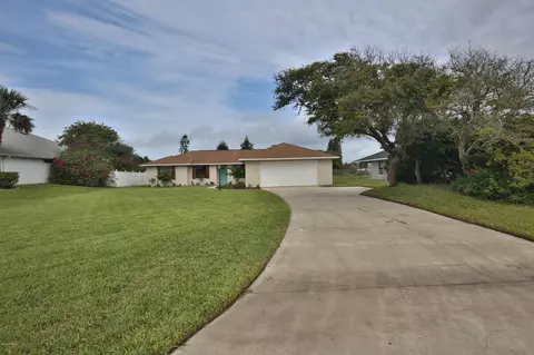 121 Mariners Dr, Ormond Beach, FL 32176 photo 3
