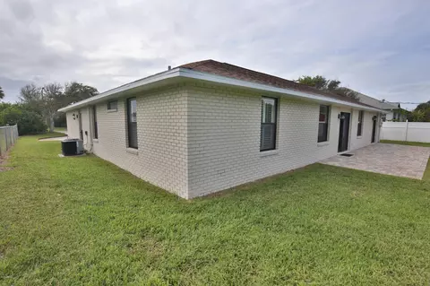 121 Mariners Dr, Ormond Beach, FL 32176 photo 10