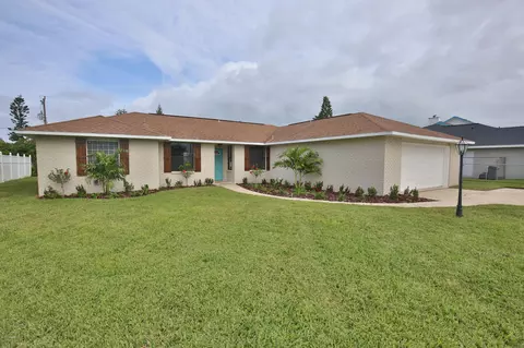 121 Mariners Dr, Ormond Beach, FL 32176 photo 4