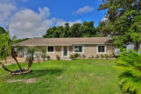 2322 Evergreen Dr, Edgewater, FL 32141 photo 1
