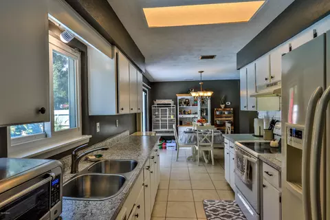 2322 Evergreen Dr, Edgewater, FL 32141 photo 11
