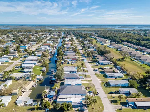 105 Douglas St, Edgewater, FL 32141 photo 39