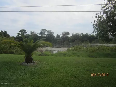 1911 Juniper Dr, Edgewater, FL 32141 photo 5