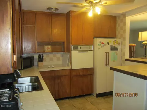 1911 Juniper Dr, Edgewater, FL 32141 photo 9